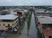 Varias calles del cantón de la provincia del Guayas están inundadas.