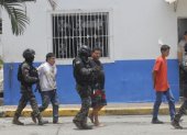 Los detenidos fueron llevados hacia el cuartel modelo de la Policía, en Guayaquil.