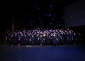 Durante la ceremonia, 98 alumnos fueron proclamados como bachilleres.