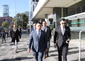Francisco Barreiro Abad llega a al juicio acompañado de su abogado Santiago Hernández este lunes 10 de marzo de 2025.