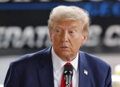 El gobierno de Donald Trump cambia la aplicación para que migrantes puedan autodeportarse.