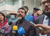 Washington Andrade denuncia como inconstitucional la aprobación de l prohibición del uso de teléfonos celulares