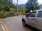 El derrumbe en la avenida De Los Conquistadores obligó a cerrar el paso en la vía entre Quito y Cumbayá.