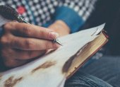 Celebración. El 21 de marzo se celebra el Día Mundial de la Poesía, y se reconoce el trabajo de los escritores románticos contemporáneos.