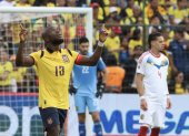 Enner Valencia de Ecuador celebra su gol, en un partido de las eliminatorias sudamericanas para el Mundial de 2026 entre la Tri y Venezuela