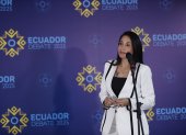 La candidata correísta, Luisa González, fue la primera en llegar a los medios públicos.