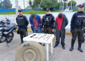 Persecución policial en Quito: dos hombres fueron detenidos tras robar autopartes.