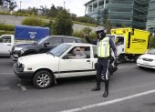 La medida de restricción vehicular se mantiene de lunes a viernes en la capital