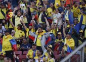 Aficionados de Ecuador animan al equipo este martes 25 de marzo en el partido de las eliminatorias sudamericanas para el Mundial de 2026 ante Chile en el estadio Nacional Julio Martinez Pradanos en Santiago.