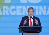 Ministro de Economía de Argentina, Luis Caputo, hablando en la Conferencia Política de Acción Conservadora (CPAC), en Buenos Aires.