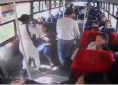 Los tres implicados estaban sentados en la parte de atrás del bus.