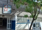 Escuela Media N°4 en Buenos Aires, Argentina, donde se planeaba un ataque armado, generando preocupación en la comunidad educativa.