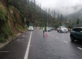 Por el deslizamiento se cerró la avenida Simón Bolívar, en sentido norte - sur.