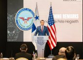El secretario de Defensa de Estados Unidos, Peter Hegset, habla durante la Conferencia de Seguridad Centroamericana (Centsec) este miércoles 9 de abril de 2025, en Ciudad de Panamá (Panamá).