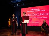 La presidenta de la Comunidad de Madrid, Isabel Díaz Ayuso, ha sido investida hoy Doctor Honoris Causa por la Universidad de las Américas (UDLA)