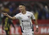 Álex Arce fue el autor de los dos goles del triunfo albo sobre el Deportivo Táchira.
