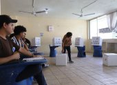 Ciudadanos optaron por votar en los últimos minutos de la jornada electoral.