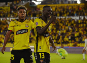 Janner Corozo (d) es uno de los goleadores de Barcelona en la LigaPro