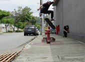 GRABATESTE ES UNA AGRUPACIÓN QUE REALIZA SKATE CALLEJERO DE FORMA PELIGROSA ag-periodista ag-granasa 4-4-2025