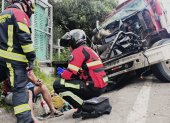 Los bomberos prestaron atención prehospitalaria a una persona afectada.
