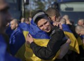 Recibimiento de 277 prisioneros de guerra ucranianos devueltos a su país este sábado 19 de abril en virtud de un intercambio con Rusia.