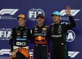 Max Verstappen (C), Oscar Piastri (d) y George Russell saldrán en ese orden en el Gran Premio de Arabia Saudí.