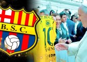 El día que Papa Francisco recibió la camiseta de Barcelona SC.