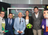 Carlos Montecé, gerente de Marketing de SportBet; Nicolás Cueva, director de Marketing Olimpiadas Especiales Ecuador; Héctor Cueva, presidente Olimpiadas Especiales Ecuador; María Augusta Díaz, gerente general SportBet; y Juan Francisco Ayala, gerente de Operaciones SportBet.