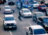 Los tres sujetos habrían robado un bus en la avenida Narcisa de Jesús, informó Segura EP.