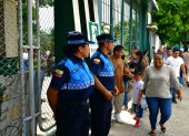 Agentes de control estarán afuera de los planteles.