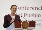 La presidenta de México, Claudia Sheinbaum, participa durante su conferencia de prensa en Palacio Nacional de la Ciudad de México.