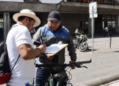 Los voluntarios recorren varios sectores recolectando las firmas.