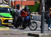 La medida aplica para vehículos y motos dentro del casco urbano de la capital.