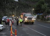 Dos hombres fueron arrojados a la quebrada y terminaron en el cauce del río Machángara.