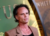 Walton Coggins en la premier de la tercera temporada de "The White Lotus"