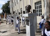 Los bustos de 19 expresidentes ecuatorianos fueron develados en el colegio Vicente Rocafuerte, la mañana de este sábado 17 de mayo.