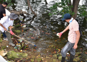 El personal Municipal también participó de la minga en el estero Salado del pasado sábado