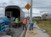 Las colocaciones de las señaléticas preventivas en el sur de Ambato buscan reducir accidentes de tránsito.