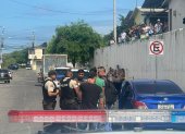 Hecho. El caso más reciente se registró en el cantón Manta. Un hombre iba en un carro azul cuando fue baleado.