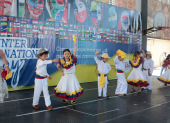 Dirante el evento hubo shows de baile, música en vivio, propuestas gastronómicas internacionales, juegos y actividades recreativas.
