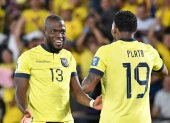 Gonzalo Plata (d) y Enner Valencia estarían descartados para jugar ante la Tri