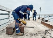 Equipo municipal realiza el mantenimiento.