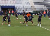 La selección ecuatoriana en uno de sus últimos entrenamientos antes de enfrentar a Brasil este jueves 5 de junio, en Guayaquil.