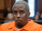 Sean ‘Diddy’ Combs, rapero estadounidense, ganador de tres Premios Grammy, enfrenta cargos federales por tráfico sexual, privación ilegal de la libertad, y otros delitos.