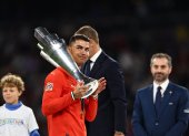El astro portugués con el trofeo de la Nations League el domingo 8 de junio