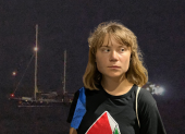 Activistas de la Flotilla de la Libertad, entre ellos Greta Thunberg, fueron interceptados por fuerzas israelíes en aguas internacionales mientras transportaban ayuda humanitaria hacia Gaza.