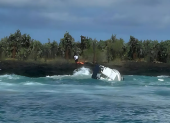 La embarcación Unión II hundida en la costa de la isla Santa Cruz, sin derrame de hidrocarburos.