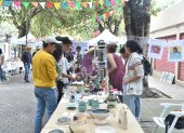 La Mariscal se activa cada domingo con feria de emprendimientos, artistas y muchos atractivos.
