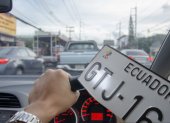 Propietarios de vehículos motorizados deberán acudir a las oficinas de la ANT para el trámite de renovar sus placas.
