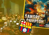 ‘Sangre de Campeón es la canción que fusionaron Droz y la Filarmónica de Guayaquil, y suena ya en más de 30 países, según la Alcaldía de Guayaquil.